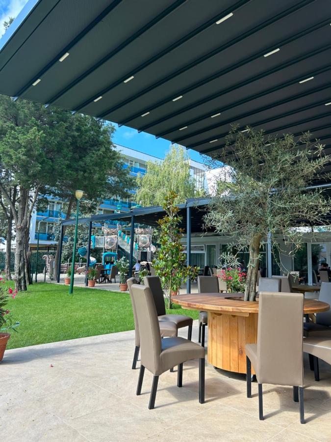 Hotel Agora Neptun Kültér fotó